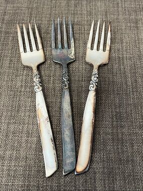 Oneida Community Silver Plated Salad Forks - Set of 3